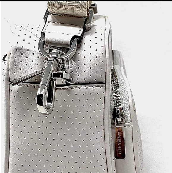 Michael Kors W/ LG Hanover Crossbody/Shoulder Bag - Picture 4 of 8